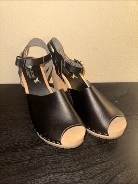 Novacas Vegan Peep-Toe Clogs‎ Size 41 or US 10